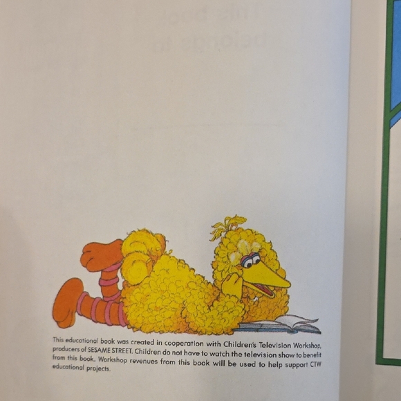 Sesame Street Blue and Red Vehicles Book - Picture 4 of 17